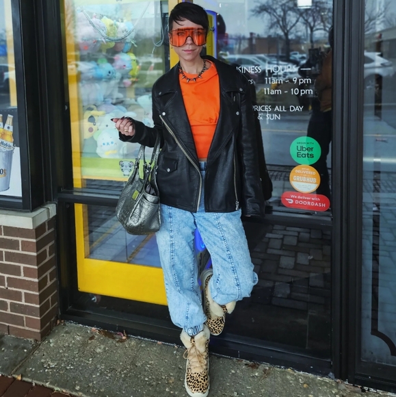 Meet your Posher, Jenny - Picture 7 of 8